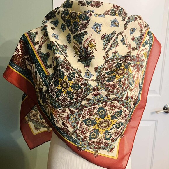 Vintage Mosaic-Inspired Square Scarf — Oriental Elegance (90 × 90 cm) - Picture 1 of 9